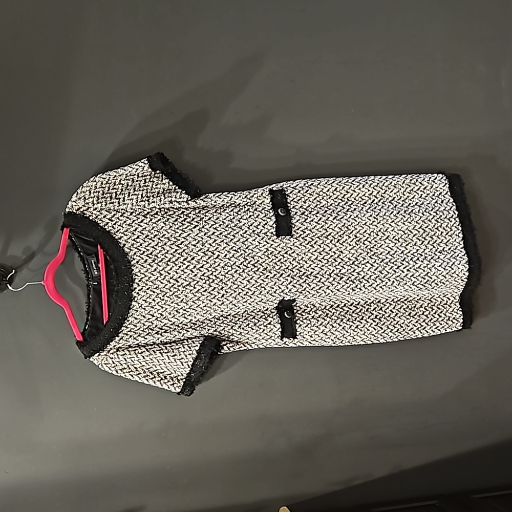 St John short sleeve boucle dress